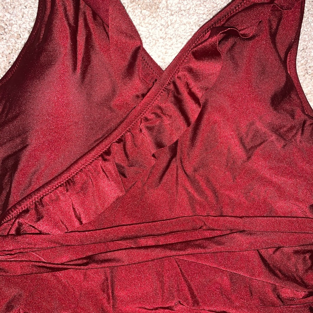 One piece swimsuit - Picture 3 of 3